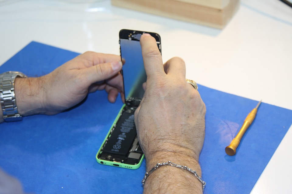 repairing phone